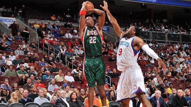 足球运动中 足球运动中