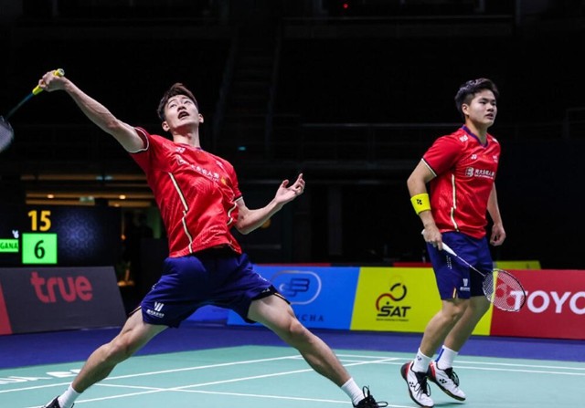 完全放松地 完全放松地